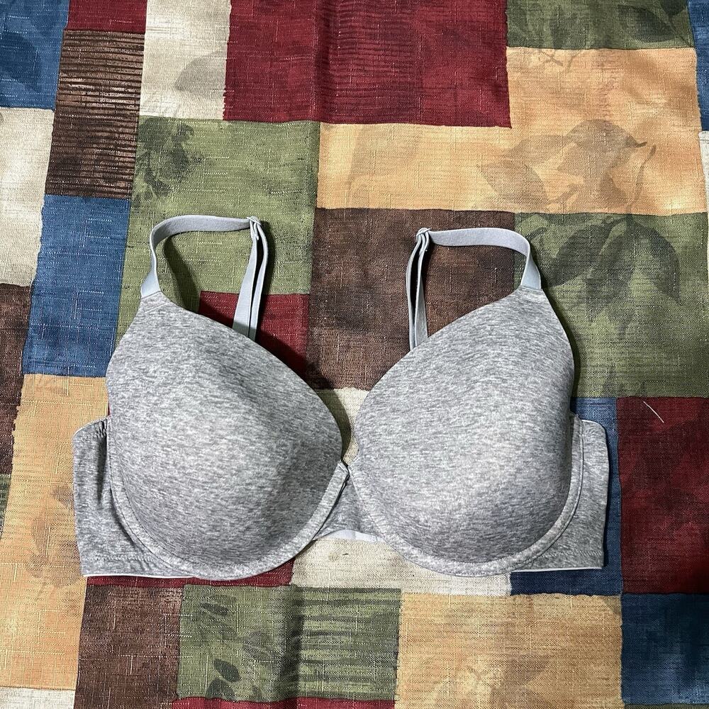 Gray Wash Victorias Secret PINK Wear Everywhere T-Shirt Lightly Bra Sz 36D